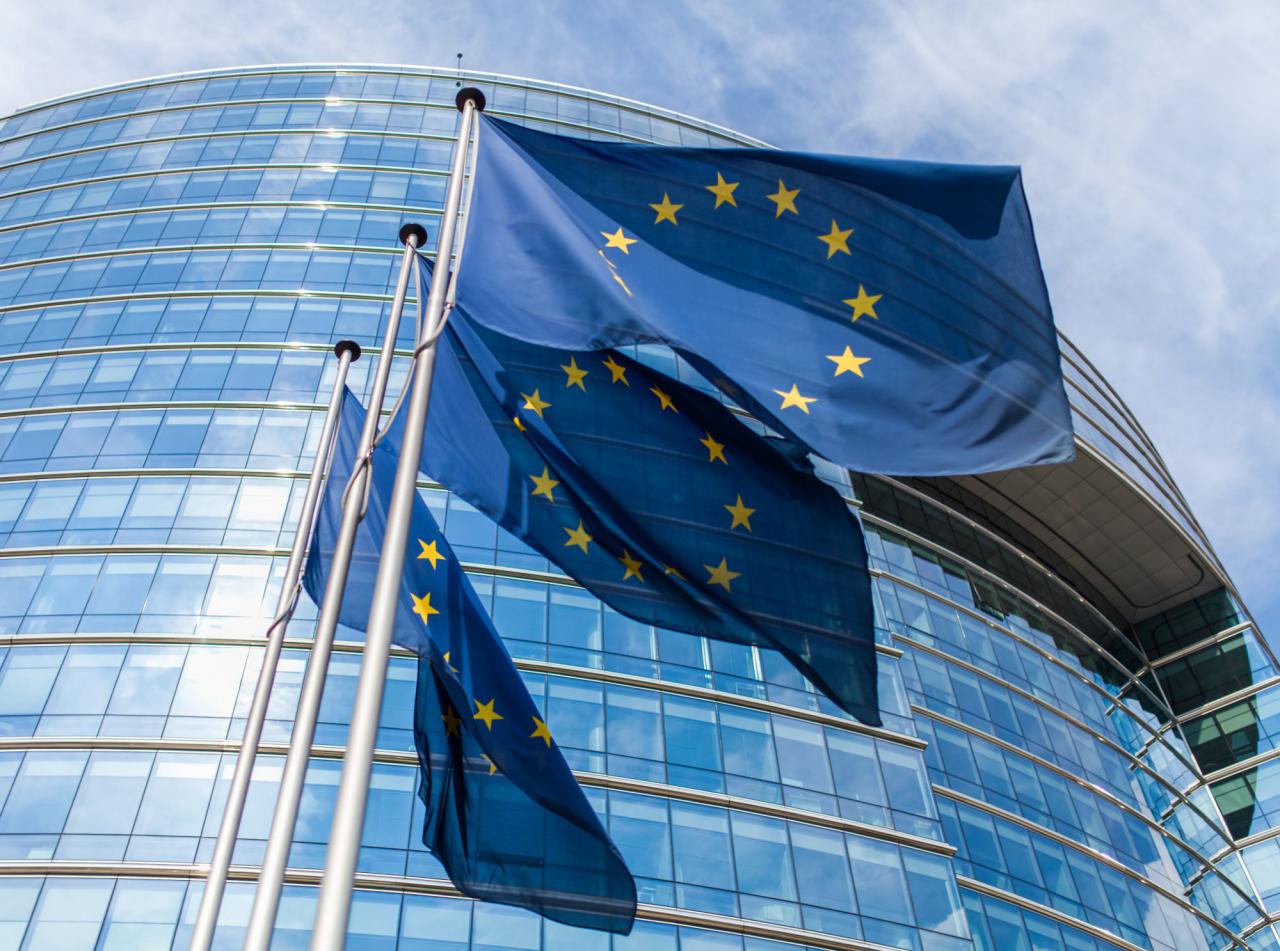 Bruselas aprueba un plan para digitalizar la administración europea