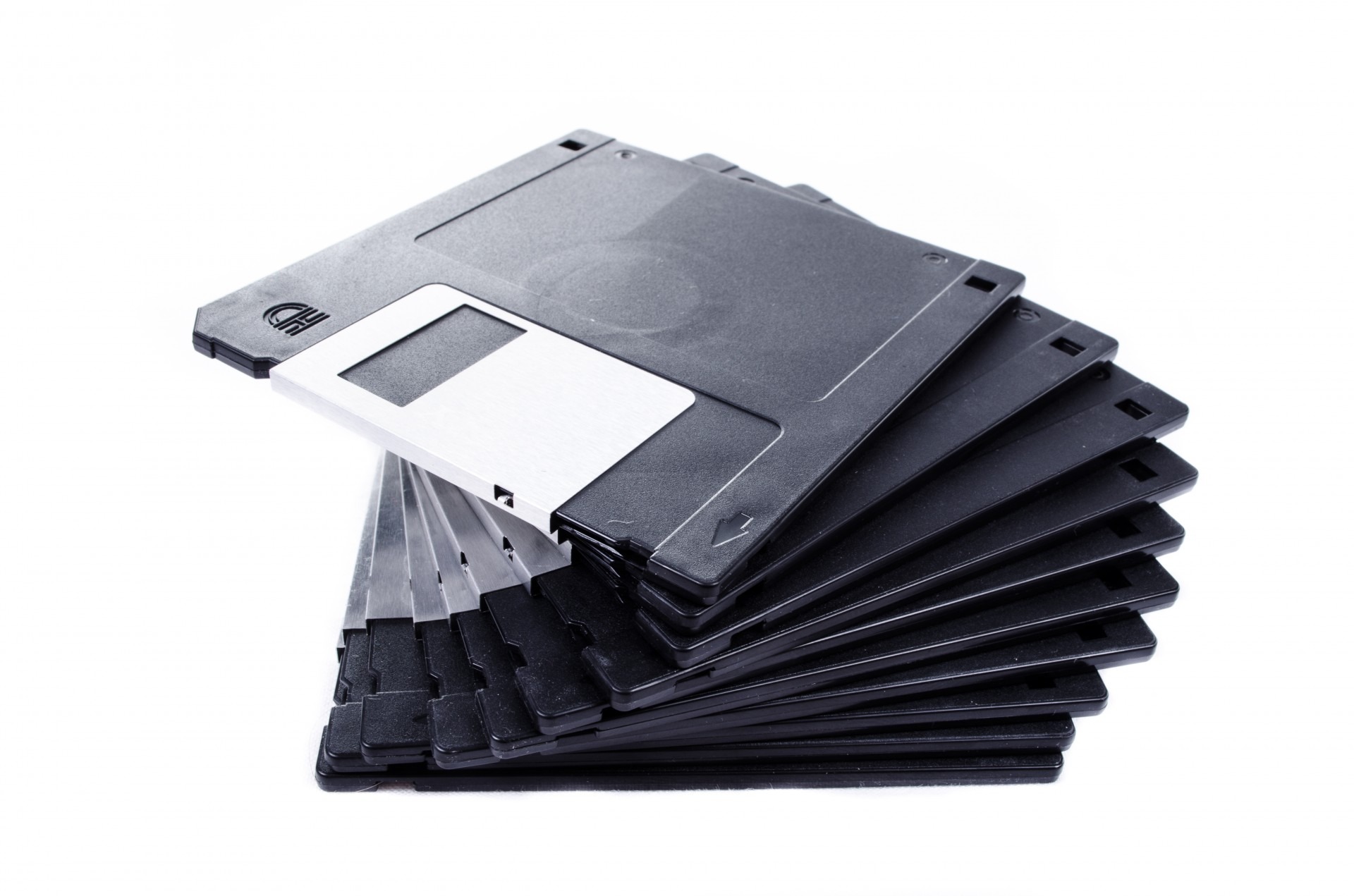 Накопители гибких. Гибкие магнитные диски (floppy Disk). Floppy 3.5. Дискеты – флоппи-диски, гибкие диски. Флоппи дискета.