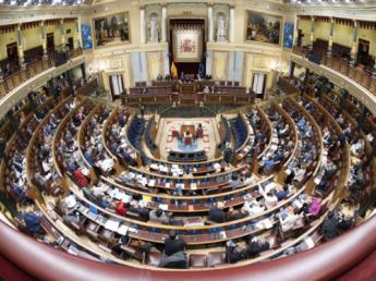 El Congreso invertirá tres millones de euros en renovar los monitores y teclados de los escaños
