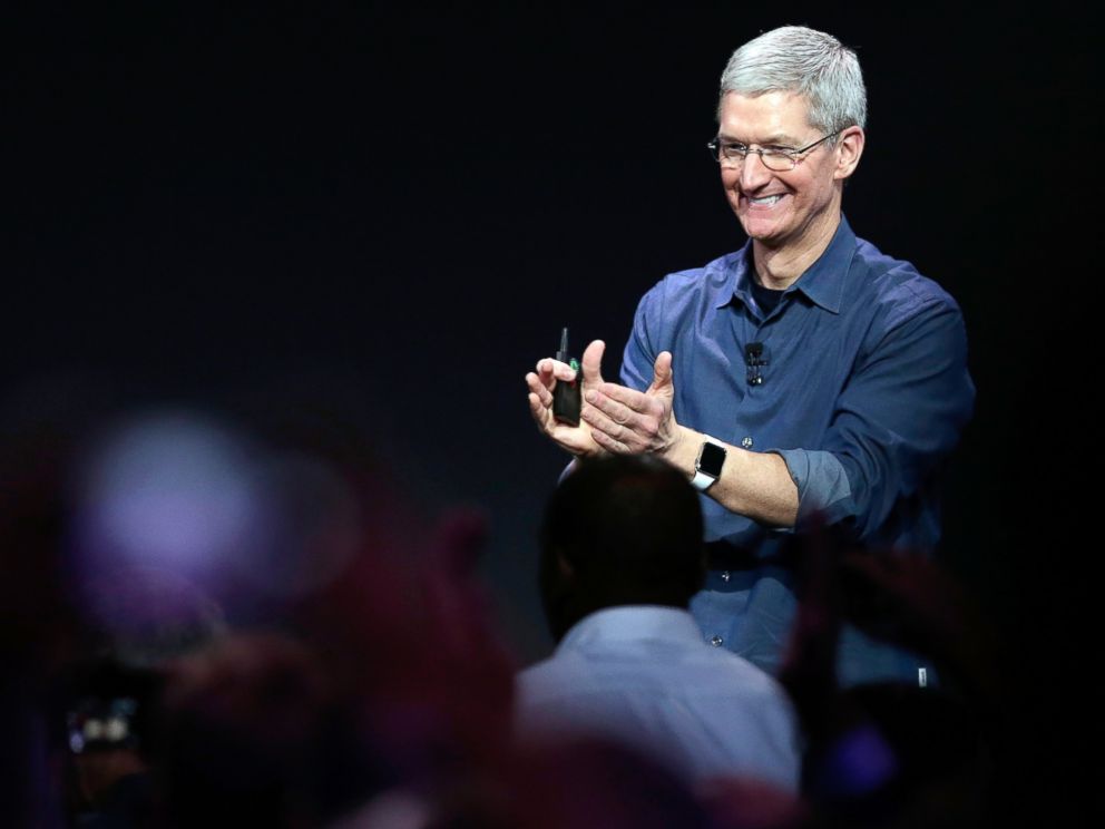 Apple bate récord y se convierte en la primera compañía en alcanzar un valor de un billón de dólares, ¿o no?
 