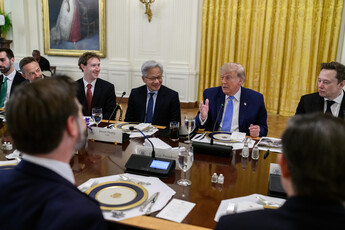 Trump pacta con las grandes tecnológicas un sistema voluntario de control de la IA