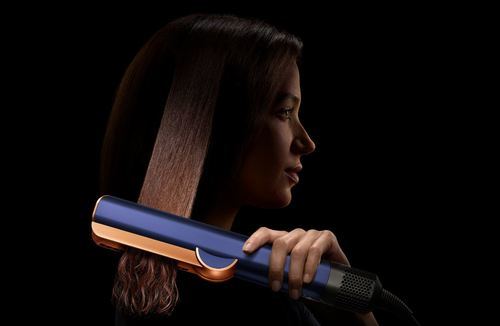 Así es Dyson Airstrait, la nueva plancha de pelo que ofrece un secado alisado sin placas calientes