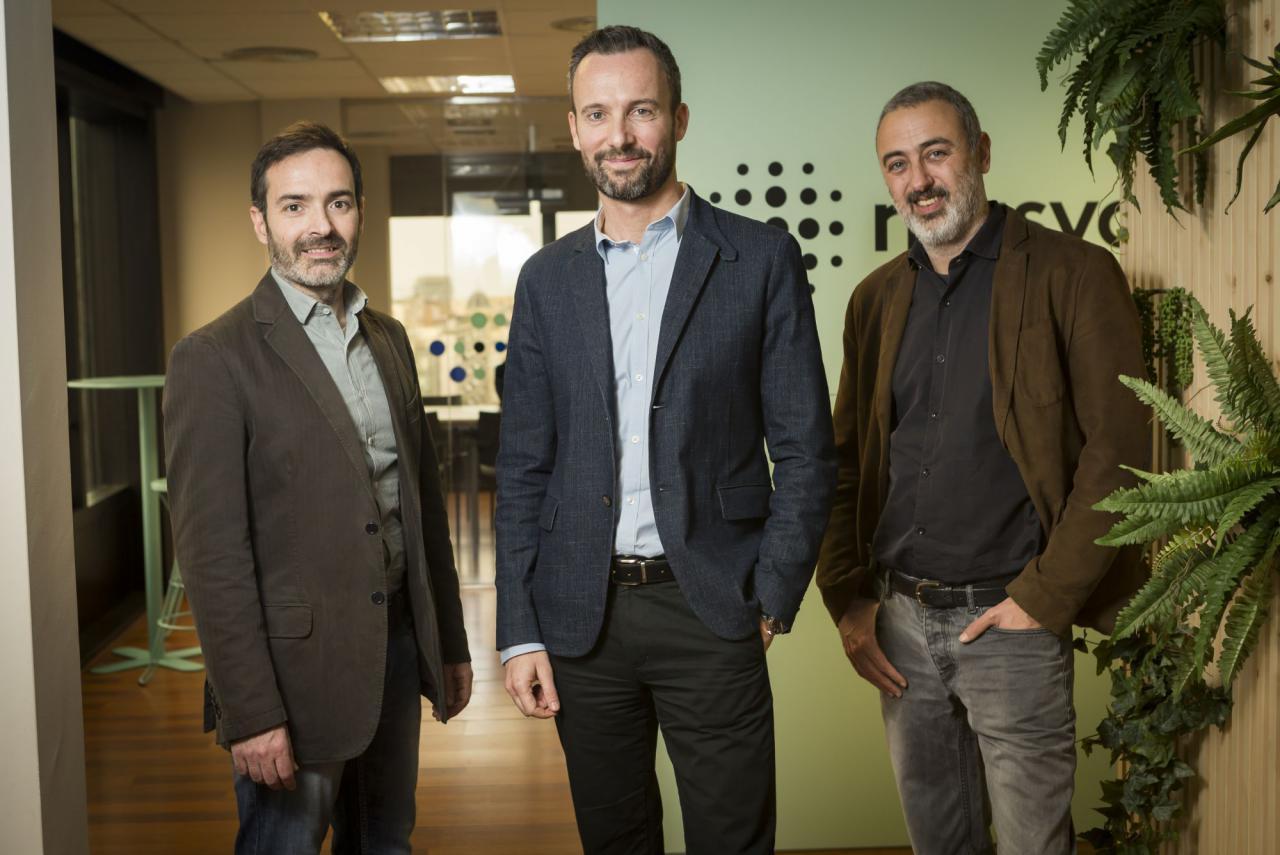 Los socios fundadores de Masvoz, Alfred Nesweda, Santi Vernet y Xavier Blasco