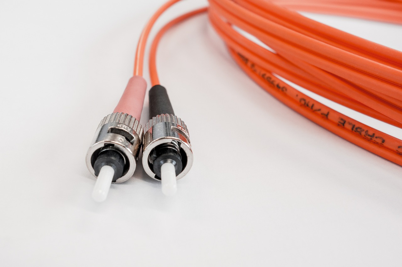 Cables de fibra óptica, ¿cómo funcionan? 