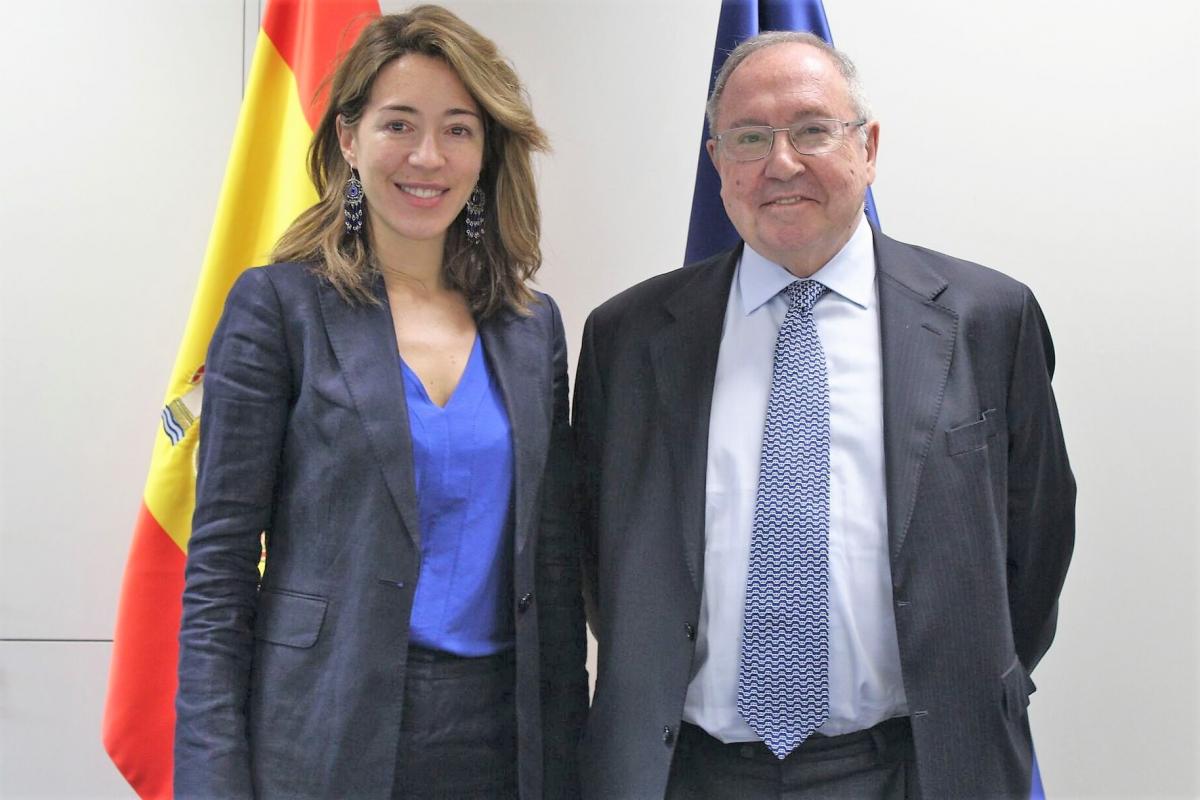 Xiana Méndez, secretaria de Estado de Comercio, y José Luis Bonet, presidente de la Cámara de Comercio de España