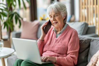 Los mayores también se conectan: uno de cada tres españoles de más de 75 años ya usa Internet a diario