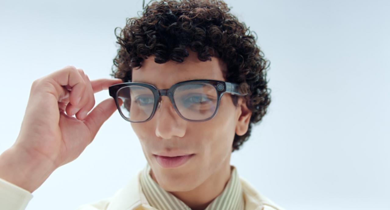 Pagar con tus gafas ya es una realidad gracias a Alipay+