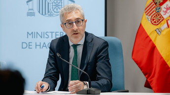 Hacienda vuelve a retrasar Verifactu hasta 2028 y lo alineará con la factura electrónica obligatoria