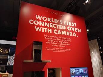 AEG presenta en IFA su horno conectado con videocámara