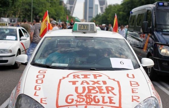 Uno de los taxis durante la huelga celebrada el miércoles 29 de noviembre