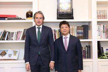 Huawei comparte con el Ministro de Fomento el compromiso de la compañía en el mercado español