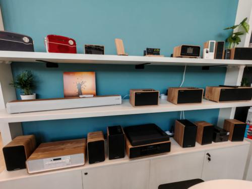 Thomson convierte sus altavoces y radios en objetos de decoración en la IFA 2025