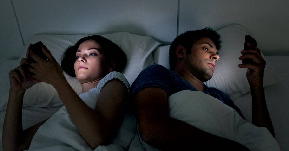 El 28% de los adultos no pueden dormir por culpa del teléfono móvil