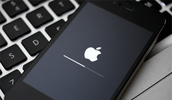 Apple acepta un error de iOS7 que genera el reinicio aleatorio de cualquier iPhone