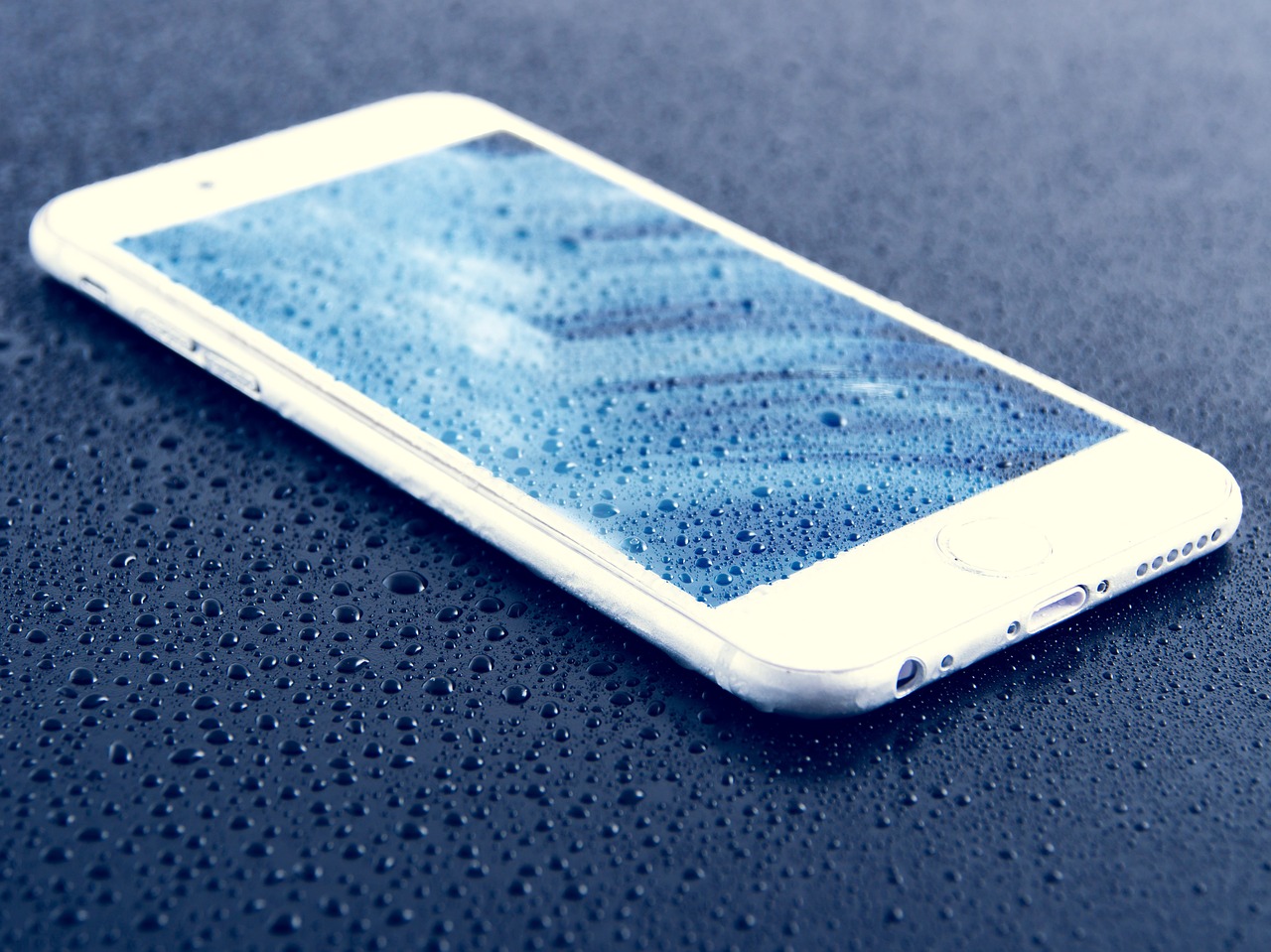 El iPhone 8 no es resistente al agua, aunque lo diga su publicidad