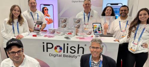 iPolish presenta en CES 2026 unas uñas que cambian de color con un toque digital