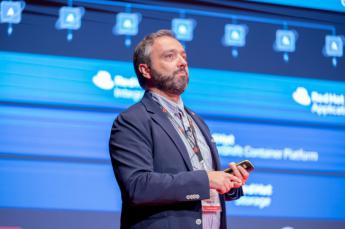 Javier Naranjo (Red Hat): “Si no se pudiera dotar de una capa de orquestación a los entornos de cloud híbrida, las arquitecturas modernas serían imposibles”