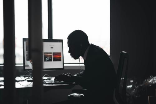Kyndryl impulsa la adopción de la IA agéntica con un framework empresarial ampliado