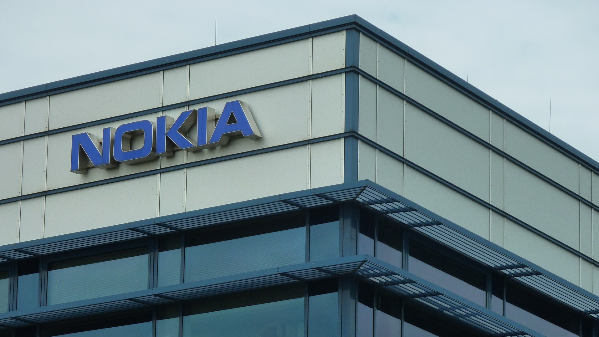 Nokia reduce sus pérdidas un 62,4% en 2018