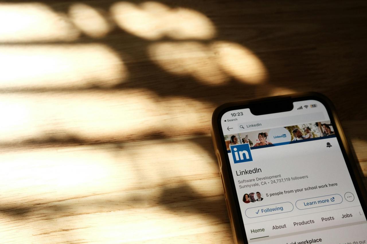 LinkedIn sigue los pasos de TikTok incorporando una función de visualizado de vídeos en su feed