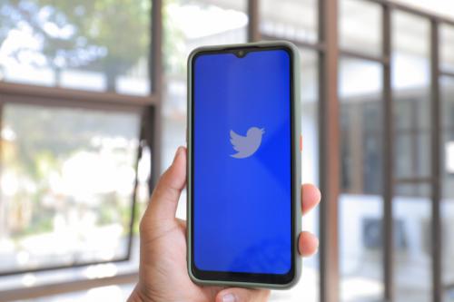 Twitter encripta los mensajes directos e integra vídeo y mensajes de voz