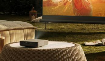 Loewe lanza su nuevo proyector láser portátil We. BEAM