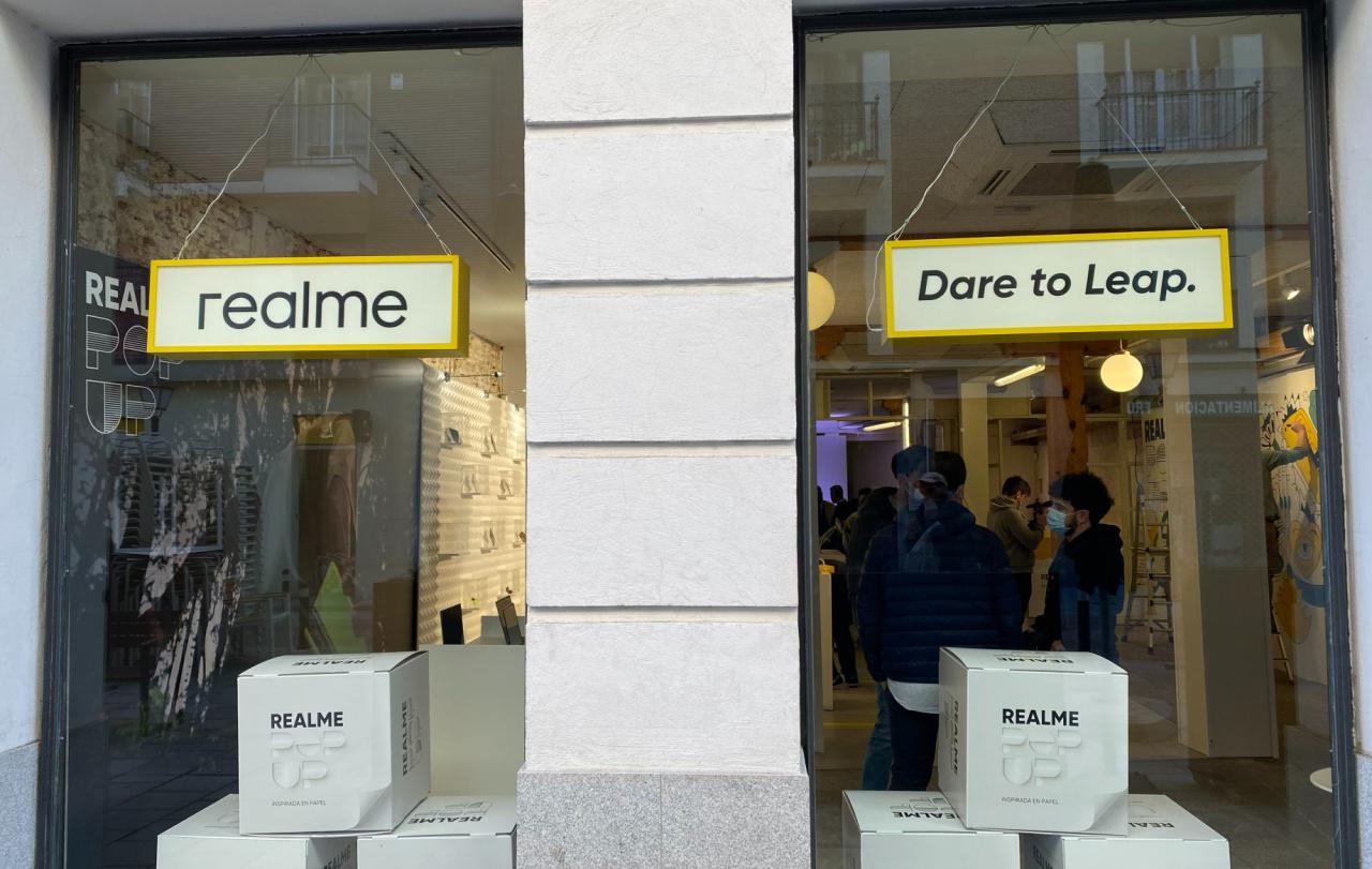 Realme abre su primera tienda Pop Up en Madrid