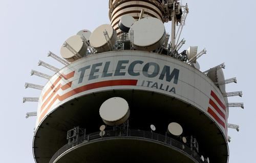 Telecom Italia despide a 4.500 empleados y reduce sueldo y horario de otros 30.000