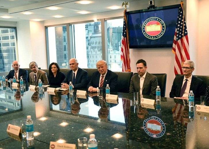 Reunión Donald Trump y ejecutivos de Tecnología en la Trump Tower.