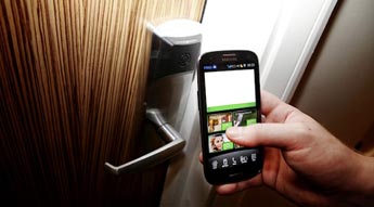Samsung y Tesa colaboran en un proyecto que permite la apertura de puertas en hoteles a través del smartphone