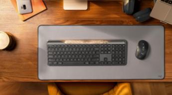Logitech presenta el Signature Slim Solar+ K980, el teclado que funciona con luz y no necesita recarga