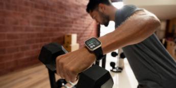 Amazfit lanza Bip Max, un smartwatch para empezar a entrenar sin presión y por menos de 100 euros