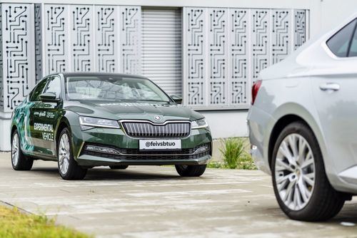 Skoda trabaja en el ‘platooning’, coches autónomos que siguen a un vehículo con conductor