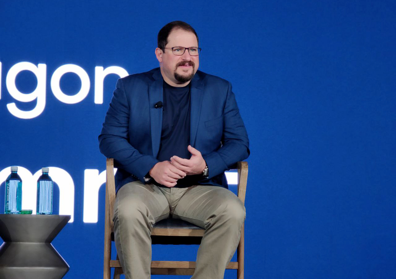 Cristiano Amon, CEO y presidente de Qualcomm, durante un encuentro con la prensa en Snapdragon Tech Summit 2021 en Hawái