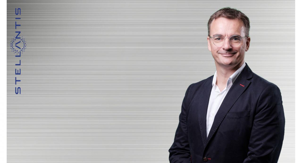 Stellantis crea el puesto de Chief Digital Information Officer y nombra a Chris Taylor