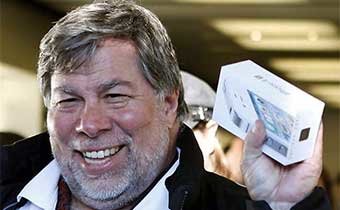Steve Wozniak espera smartwatches más grandes y confiesa que ´no le gusta´ el iPhone 5C