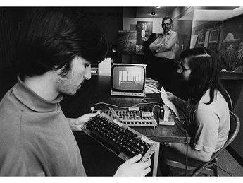 Steve Wozniak rompe el mito: Apple no fabricó nada en ningún garaje