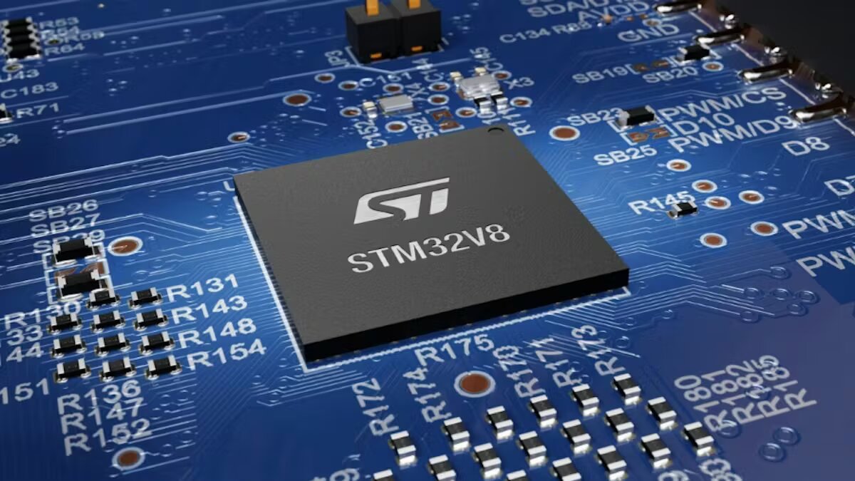 STMicroelectronics presenta el primer microcontrolador de 18nm
