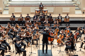 Telefónica lleva la IA al escenario para conectar las emociones del público con una orquesta