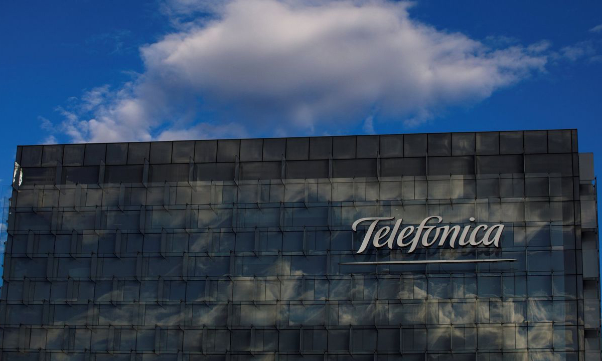 Telefónica vende sus filiales en Guatemala y El Salvador a América Móvil por 570 millones de euros