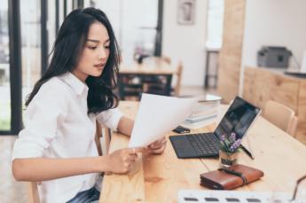 El teletrabajo en confinamiento suma dos horas más a la jornada laboral