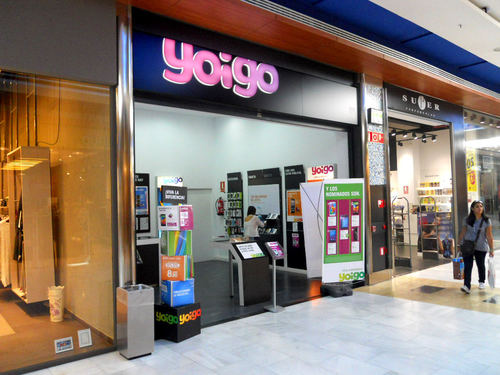 Yoigo da el 50% de descuento para siempre en las líneas adicionales solo móvil y en convergencia