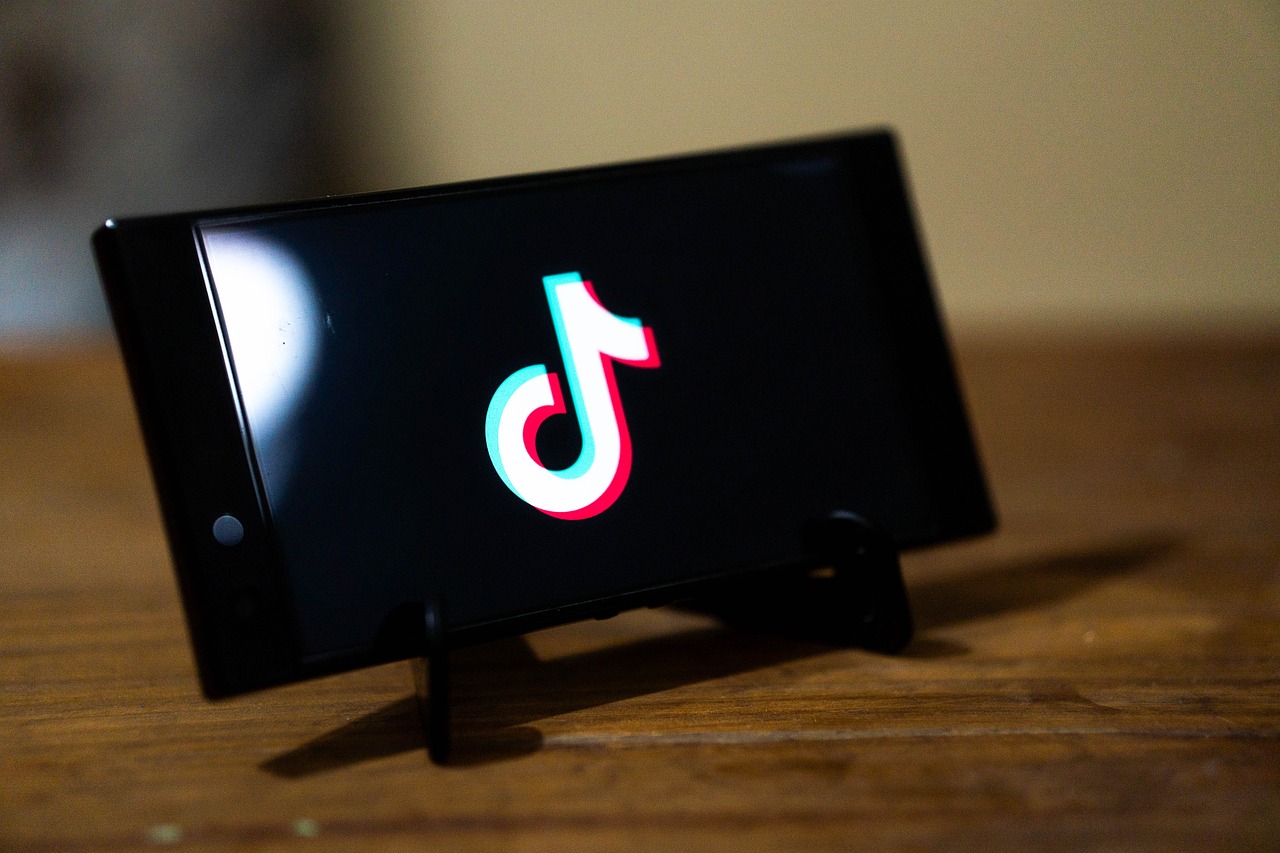 Instagram y TikTok encabezan el ranking de las redes sociales que dominan el crecimiento en España