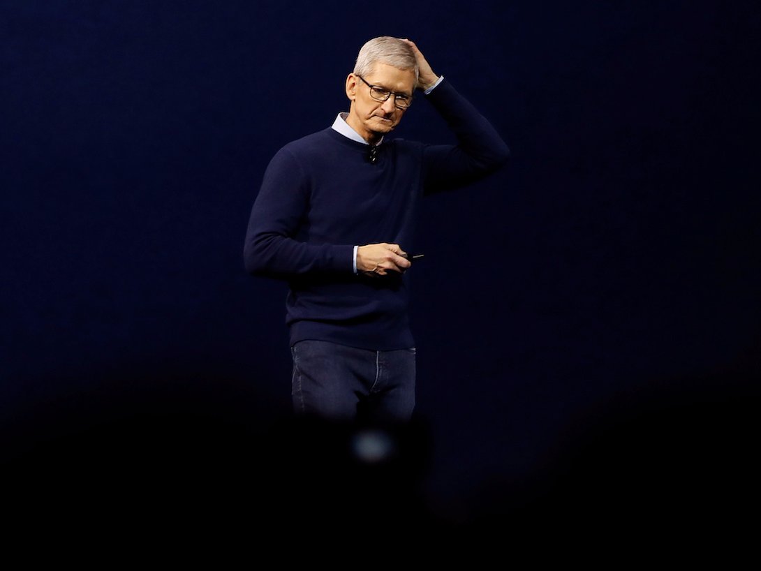 Apple se hunde tras anunciar que iba a reducir sus ingresos por la caída de ventas en China