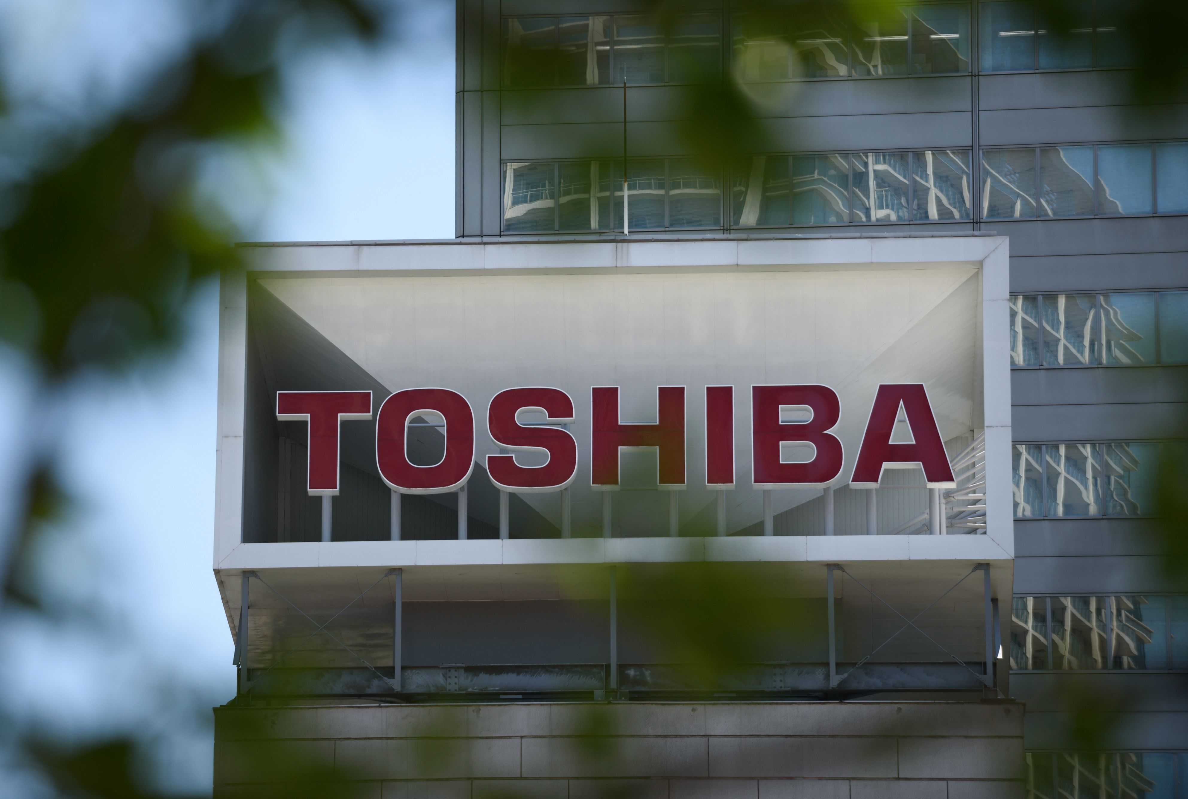 Toshiba anuncia una nueva reestructuración que acabará con 7.000 empleos y el 25% de las filiales