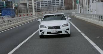 Toyota pretende lanzar coches autoconducidos en 2020