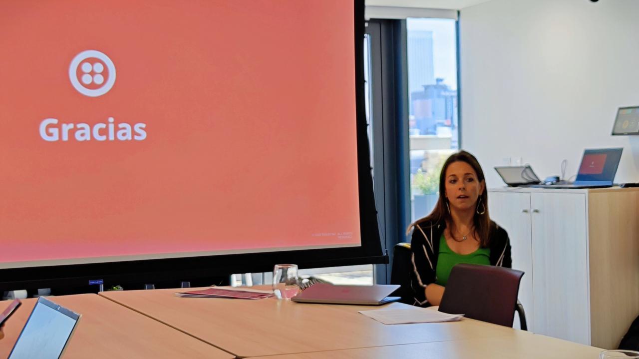 Verónica Lumbreraras, vicepresidenta de Flex de Twilio, durante un encuentro con la prensa en Madrid