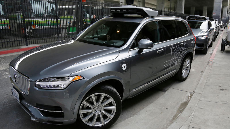 Uber interrumpe sus pruebas de conducción autónoma en Arizona
 