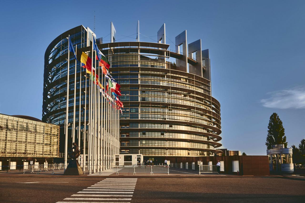 La Unión Europea aplicará medidas para regular a las grandes tecnológicas