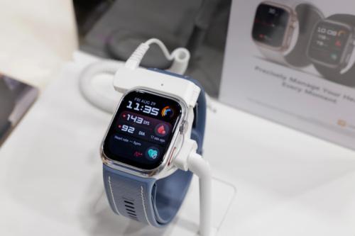 Huawei lanza el Watch D2 en azul con funciones médicas avanzadas para controlar la presión arterial y las arritmias